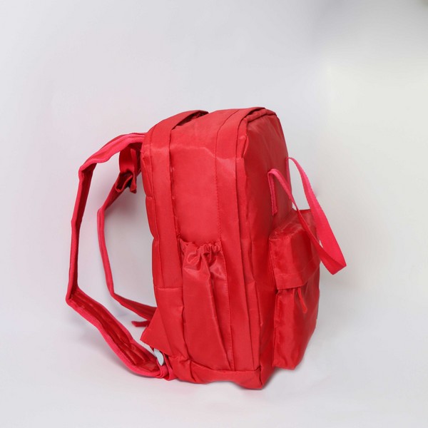 کوله پشتی قرمز گوشه کوله پشتی قرمز گوشه